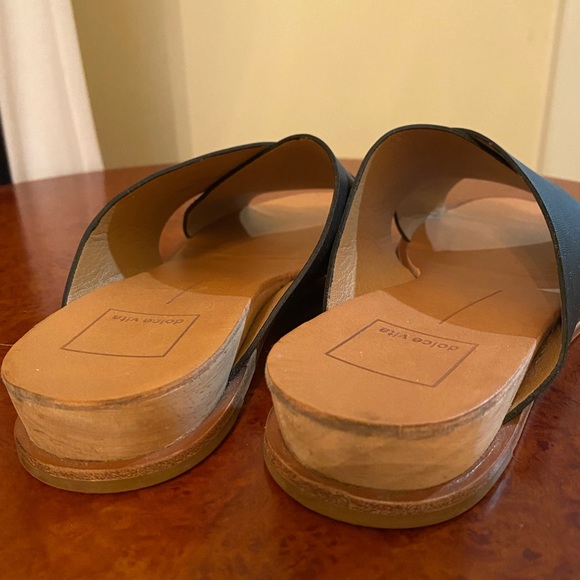 Dolce Vita Pipar Crossover Sandal - Picture 5 of 7